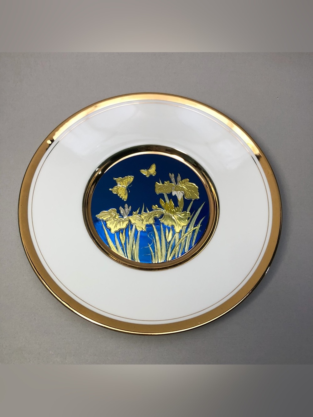 Vintage, Collectible the “Art of Chokin” Plate with 24-karat gold rim